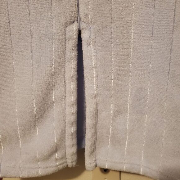 Miss Elaine Lounger Robe - Picture 8 of 9